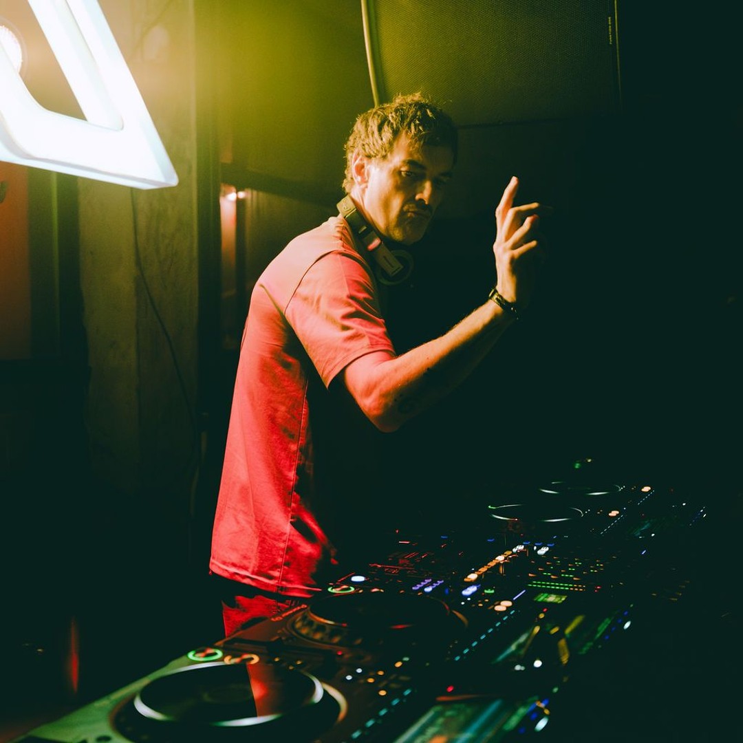 Cover von Anjunadeep Explorations Debut Label Event, 93 Feet East | Quivver